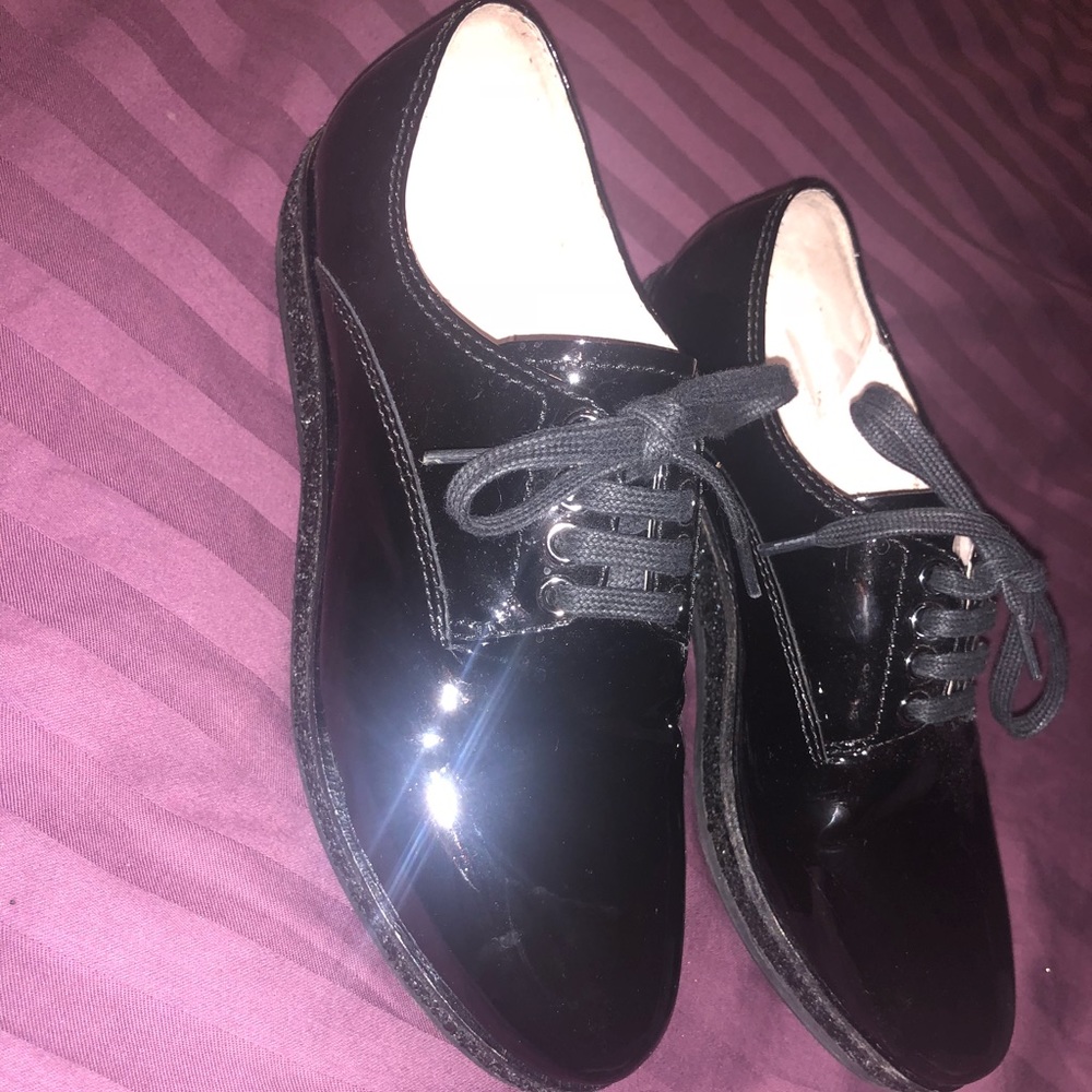 MIU MIU Black Lace-Up Oxfords with Glitter Welt